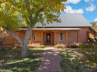 67 Los Hornos Rd, Lamy, NM 87540