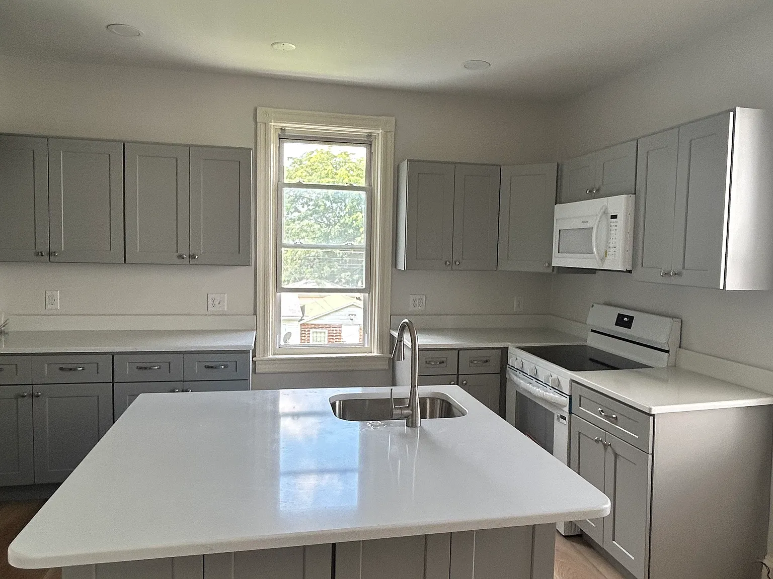 1 bed, $1,800 — Photo 3