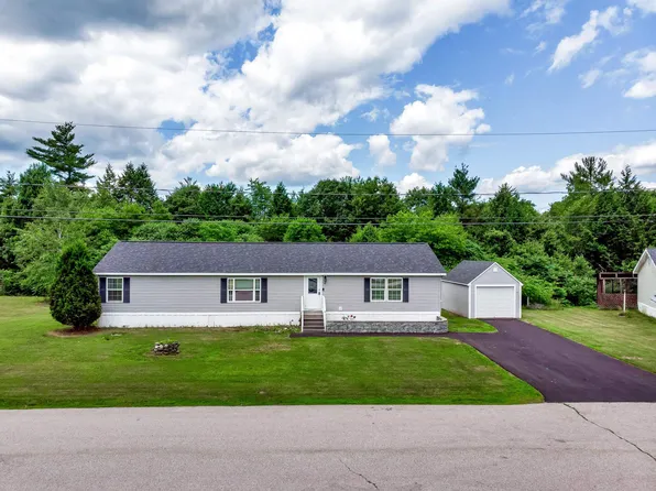 20 Raiders Lane, Raymond, NH 03077