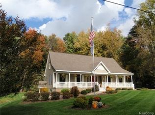 60739 Eyster Rd, Rochester, MI 48306