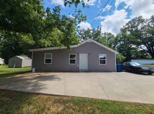 106 Wyatt St N, Bruceton, TN 38317