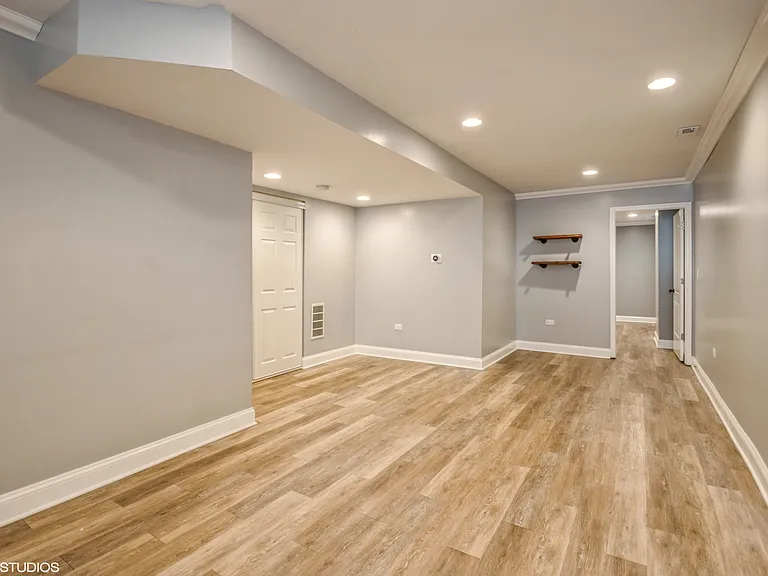 2417 N Ridgeway Ave #1 — Photo 16