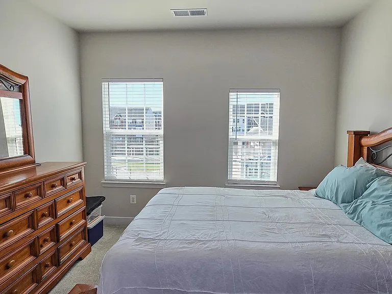 5426 Greenpoint Ln — Photo 48