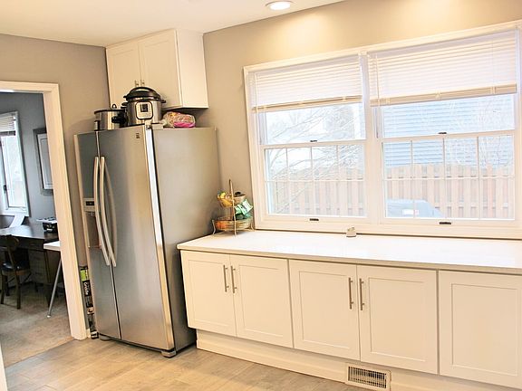 4th image of 6636 Fernwood Dr