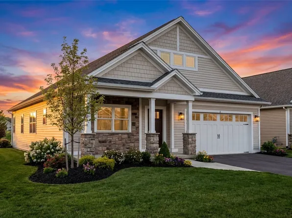 5 Saint Johnsville Trl, Rochester, NY 14618