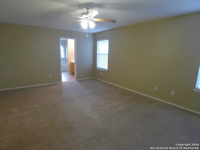 8915 Scarlet Crk — Photo 11