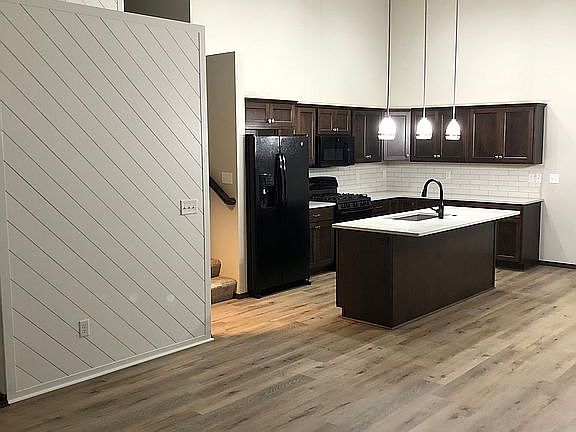 5th image of 7503 S Brookside Pl