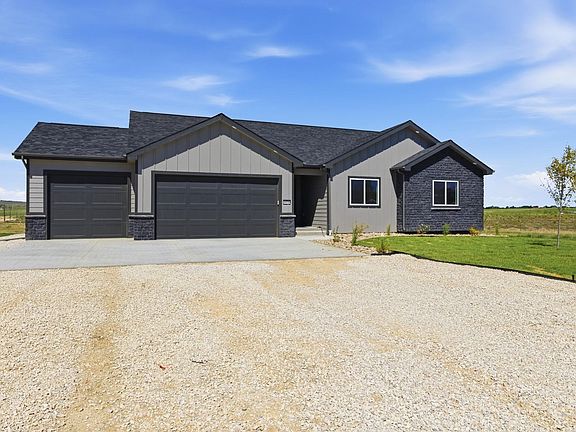 3rd image of 6570 Meadow Wind Way