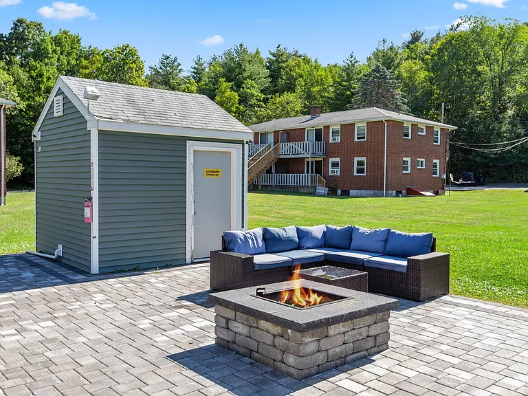 1 Manor Dr — Photo 10
