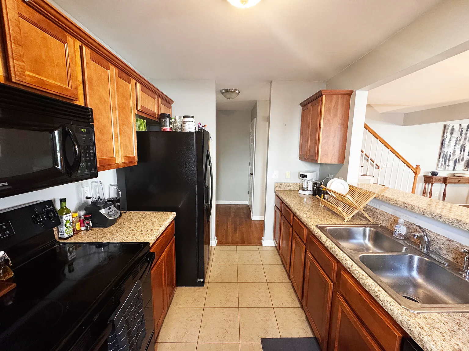3 bed, 1528 sqft, $800 — Photo 2
