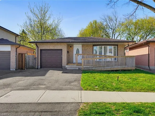 179 Banbury Rd, Brantford, ON N3P 1E6
