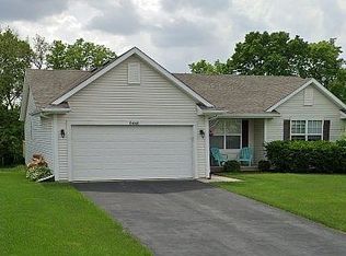 8448 Crooked Bend Rd, Machesney Park, IL 61115