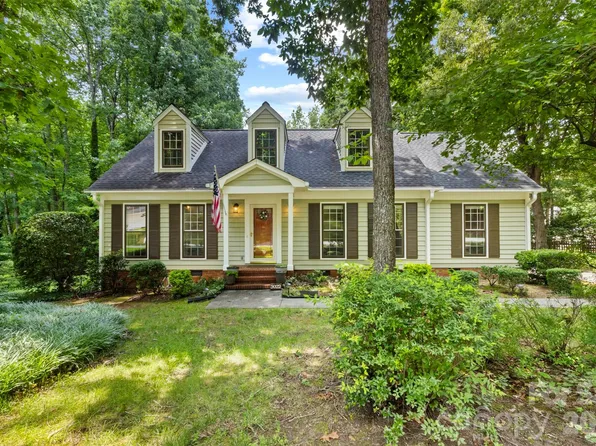 3022 Butter Churn Ln, Matthews, NC 28105