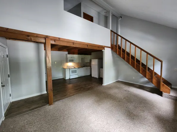 2 Conz St APT 74, Northampton, MA 01060