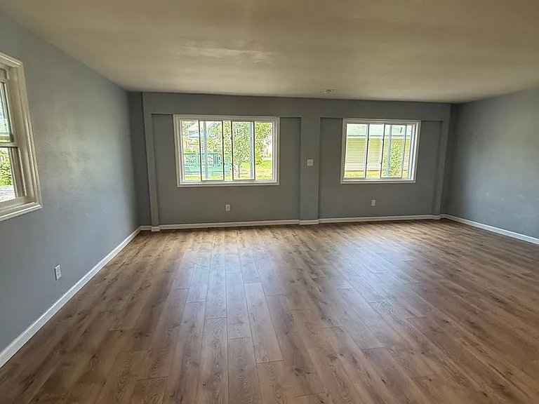 1022 Givens Rd — Photo 5