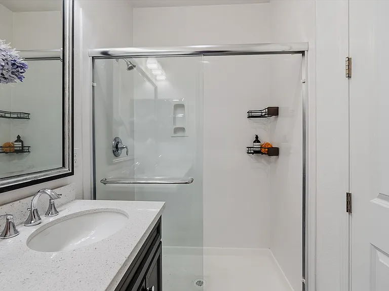 17981 Cantabria Ln — Photo 2