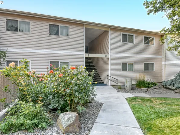 1900 NW Carden Ave APT 16, Pendleton, OR 97801