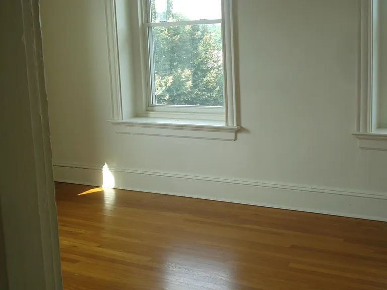 14 E Market St #6 — Photo 10