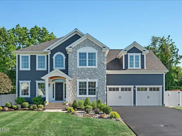 7 Pond View Drive, Clifton Park, NY 12065