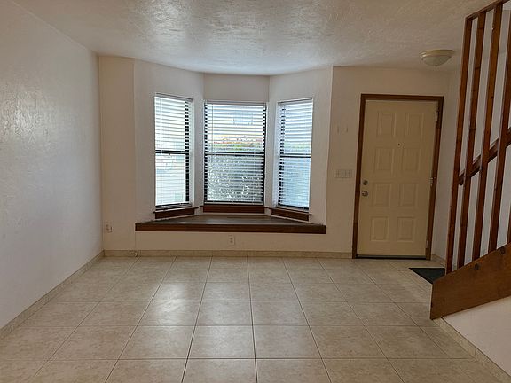 sitting room front view