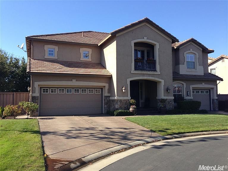 1st image of 708 Savonna Ct