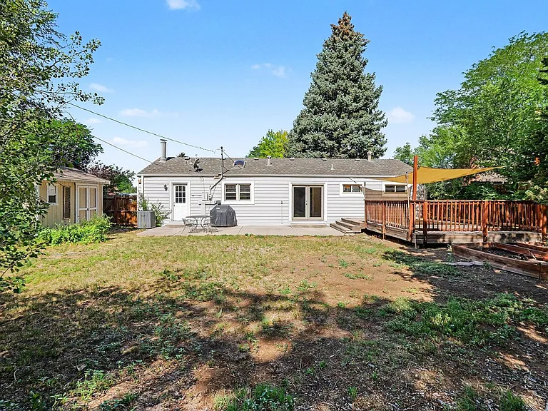 2760 S Kearney St — Photo 18
