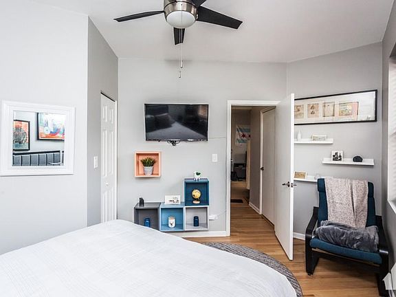 4th image of 2848 N Christiana Ave #1NS