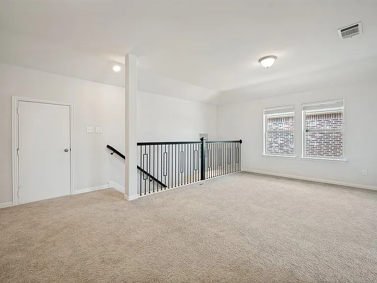 3437 Loftwood Ln — Photo 24