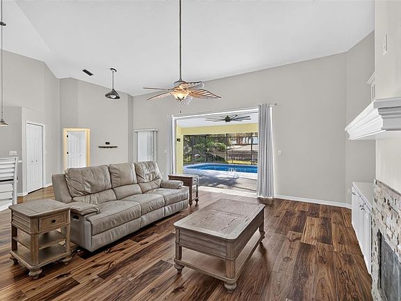 5th image of 35546 CEDAR LANE