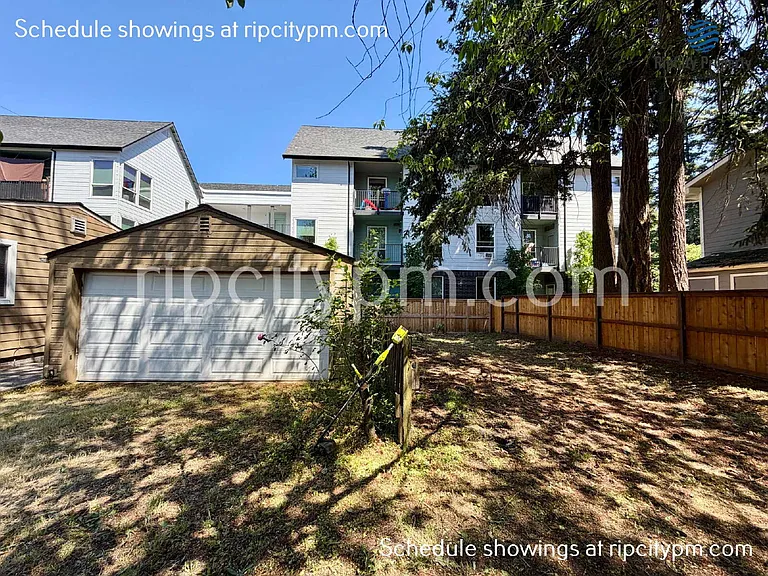 17500 E Burnside St — Photo 23