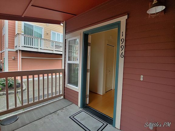 2nd image of 1996 17th Ave NE