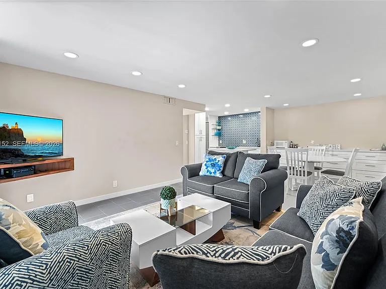812 Sky Pine Way #C2 — Photo 7