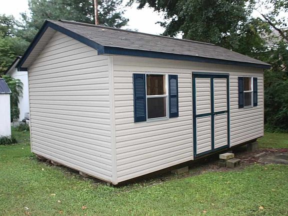 4th image of 503 Lagoon Dr