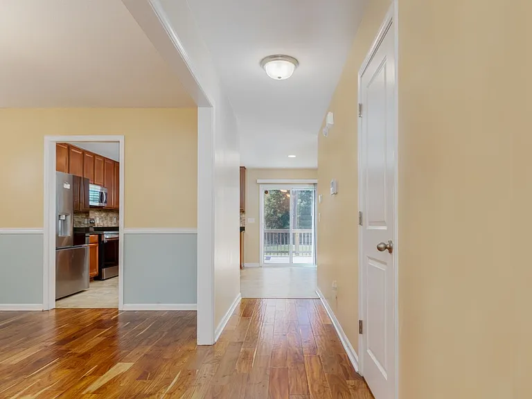 262 Whitton Ln — Photo 6