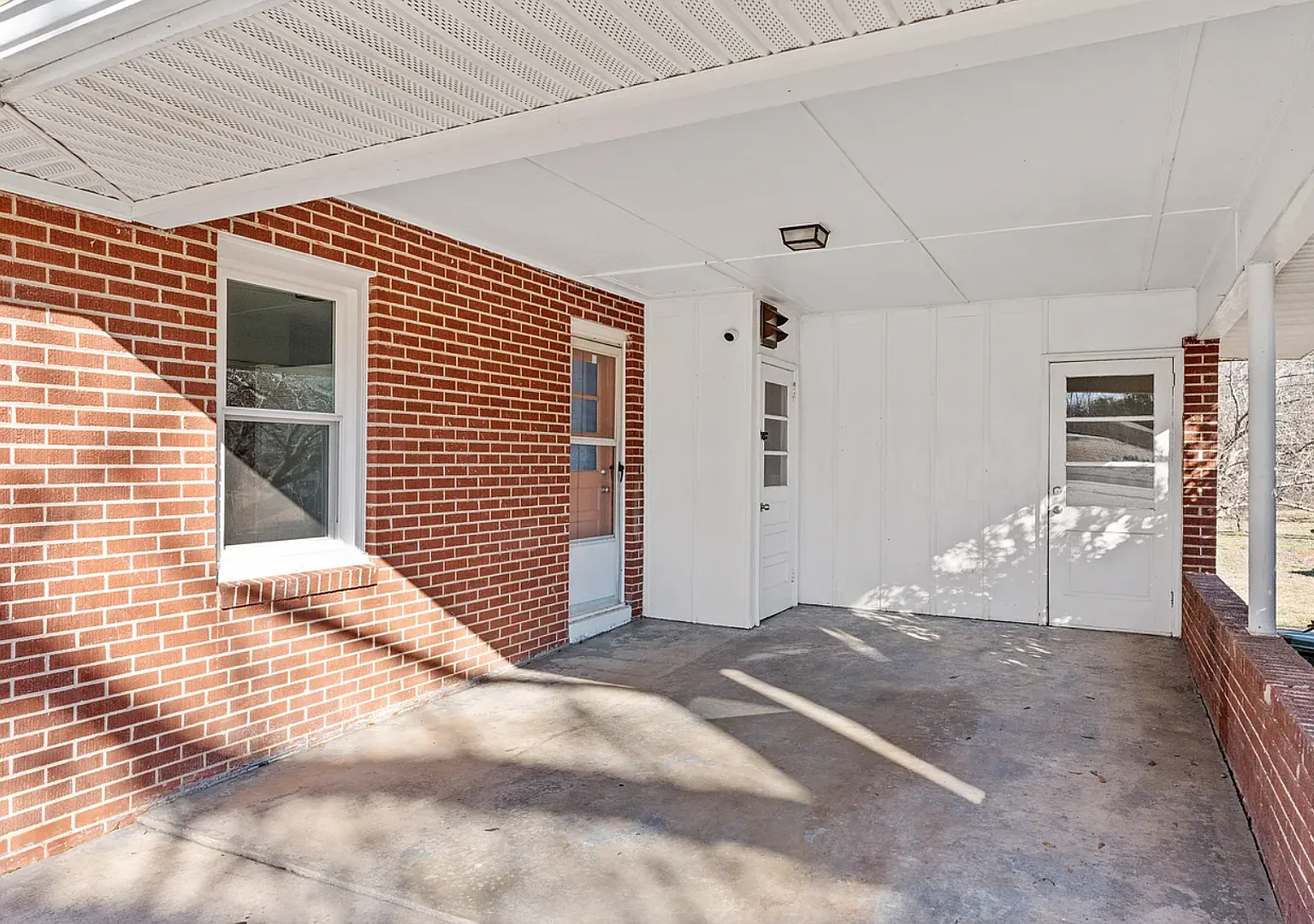 4 Bedroom Home For Rent in Central, SC — Photo 2