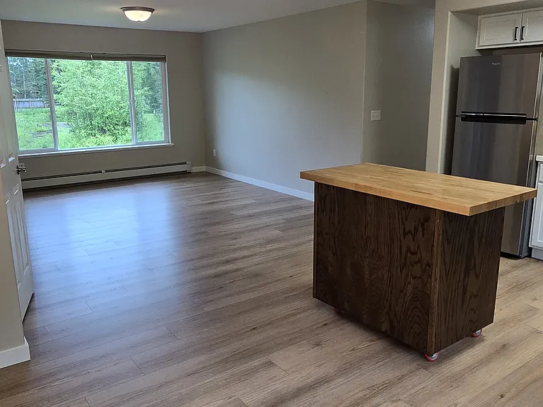 345 E Victor Cir #A — Photo 4
