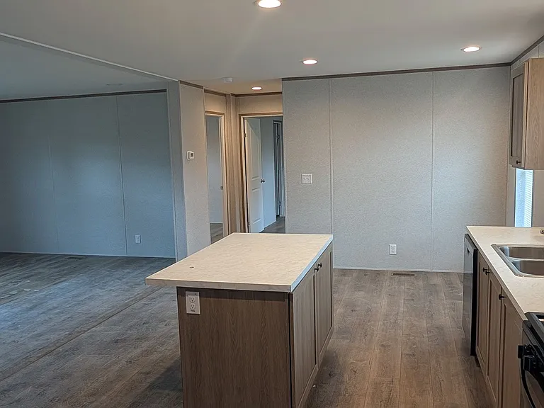 Lawndale Estates — Photo 32
