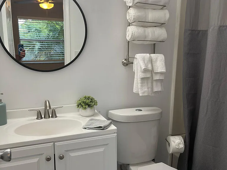 321 SW 14th St #3 — Photo 11
