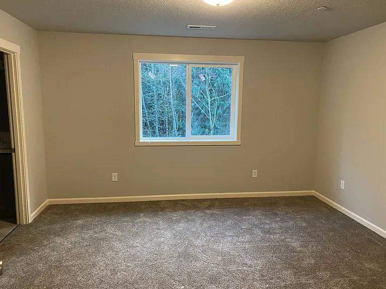 193 Cloverdale Rd #B — Photo 15
