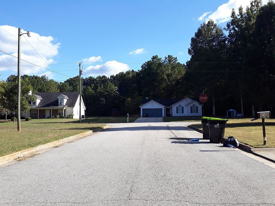 2nd image of 205 Carlin Ct