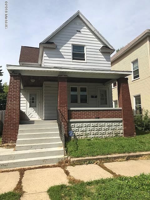 1st image of 1435 Quarry Ave NW