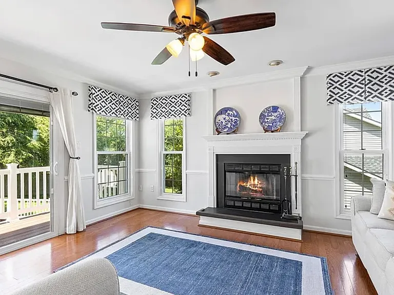 39 Thornberry Ln — Photo 2