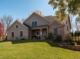 1304 Greystone Ln SW, Rochester, MN 55902