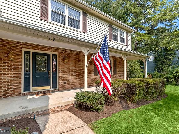 5th image of 319 Saint Bees Dr