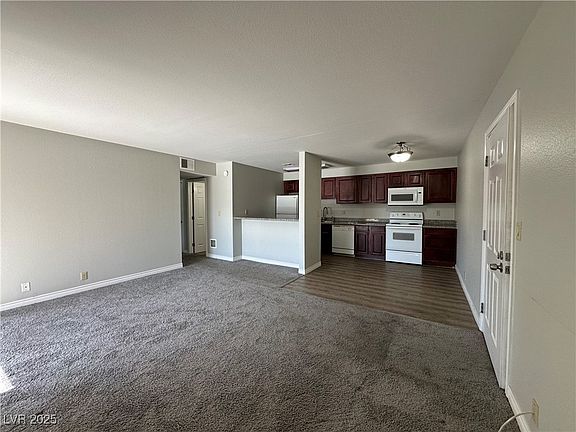 3rd image of 5181 River Glen Dr Unit 172