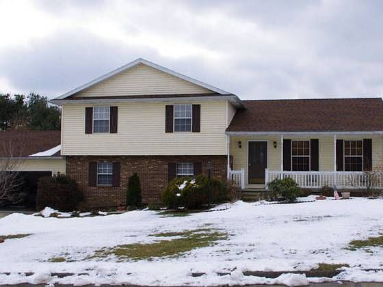 1st image of 103 Arrow Dr