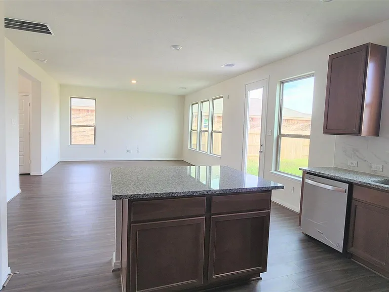 1235 Bryman Dr — Photo 5