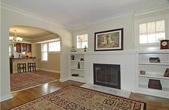 3rd image of 4718 Fairmount Ave