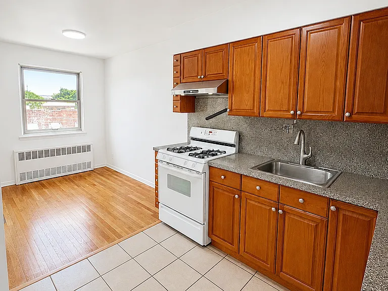 25-32 48th St #2 — Photo 7