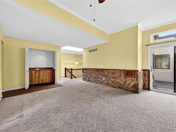 4th image of 11612 Heather Dale Dr